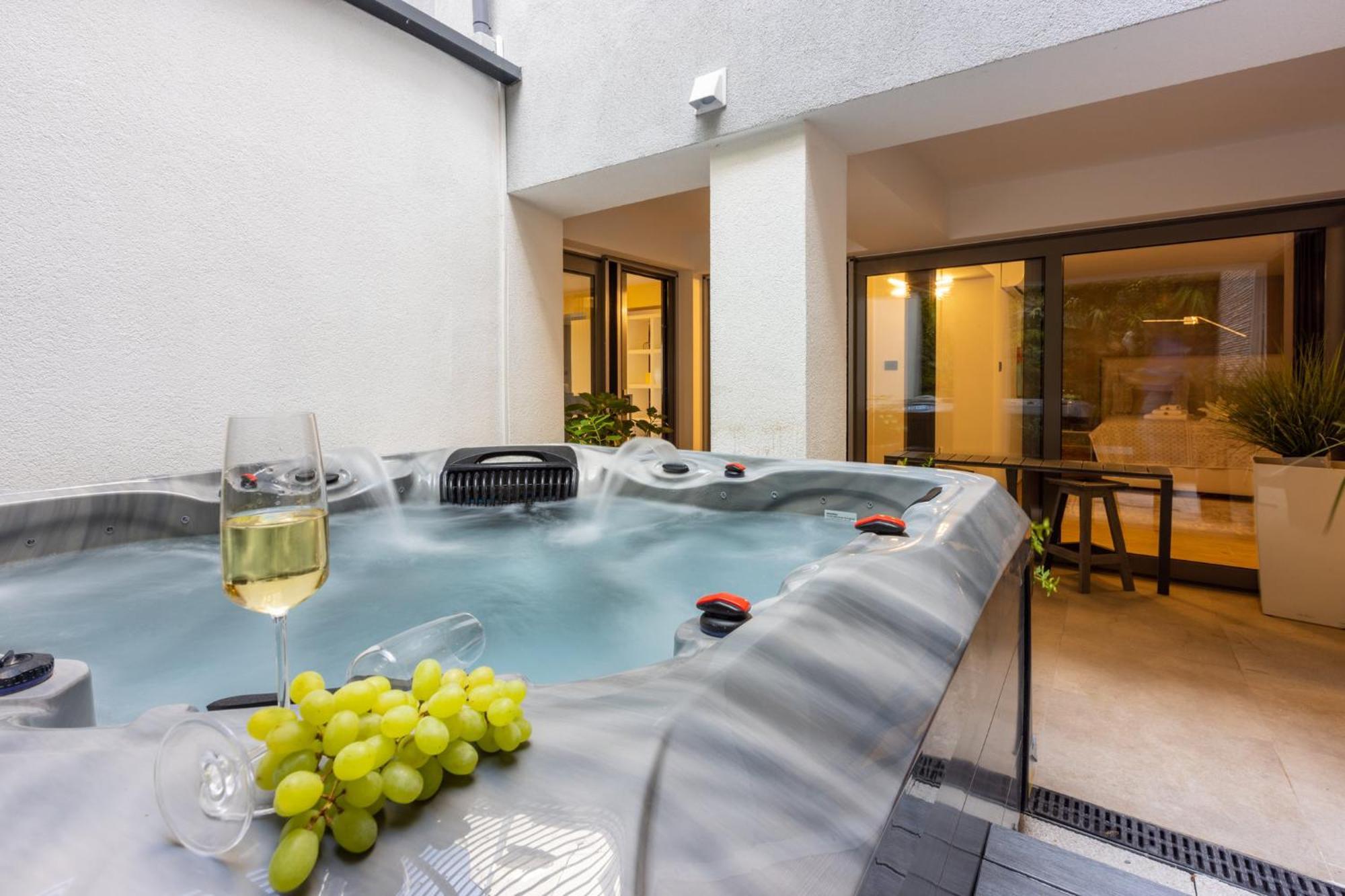 Panoramica Apartment With Whirlpool Crikvenica Exteriör bild